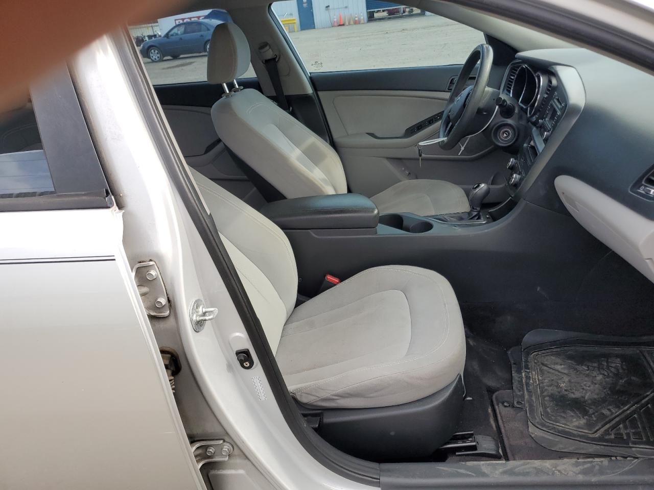 2011 Kia Optima - Image 7