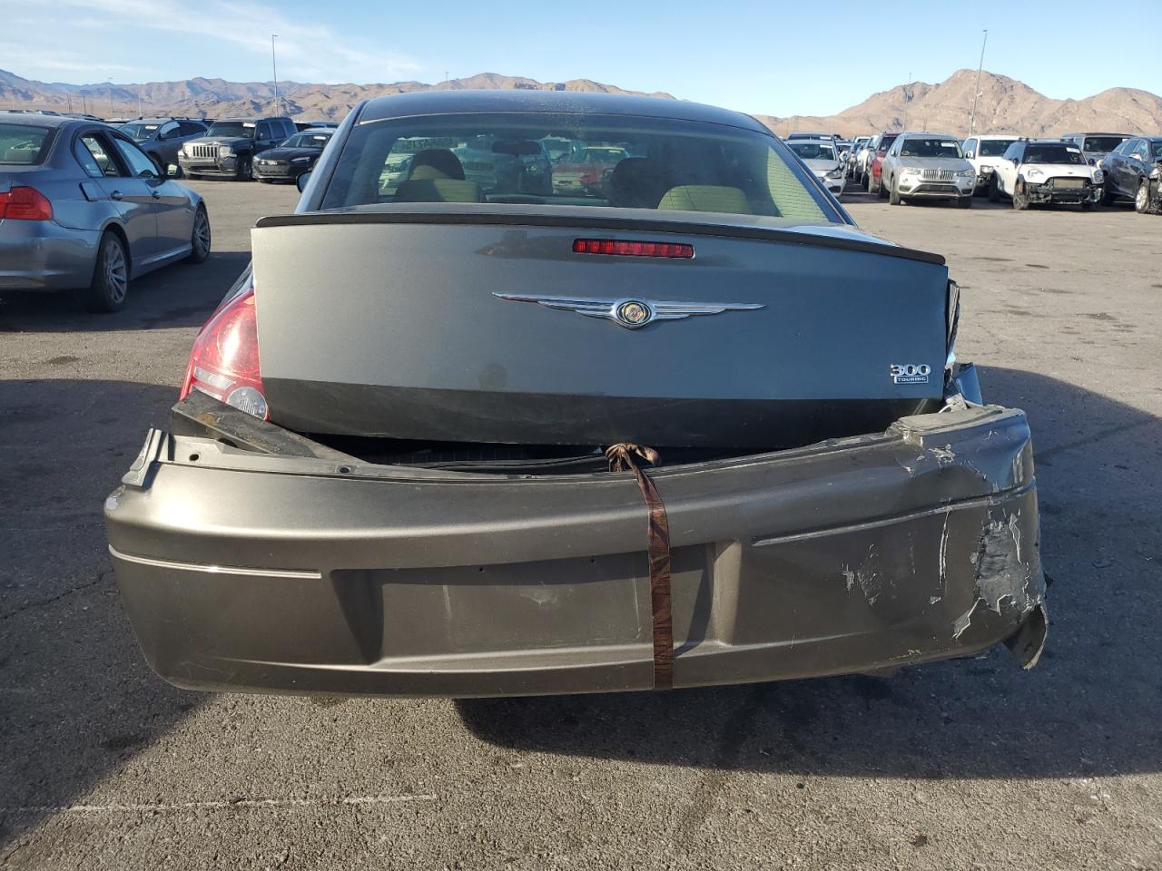 2009 Chrysler 300 - Image 6