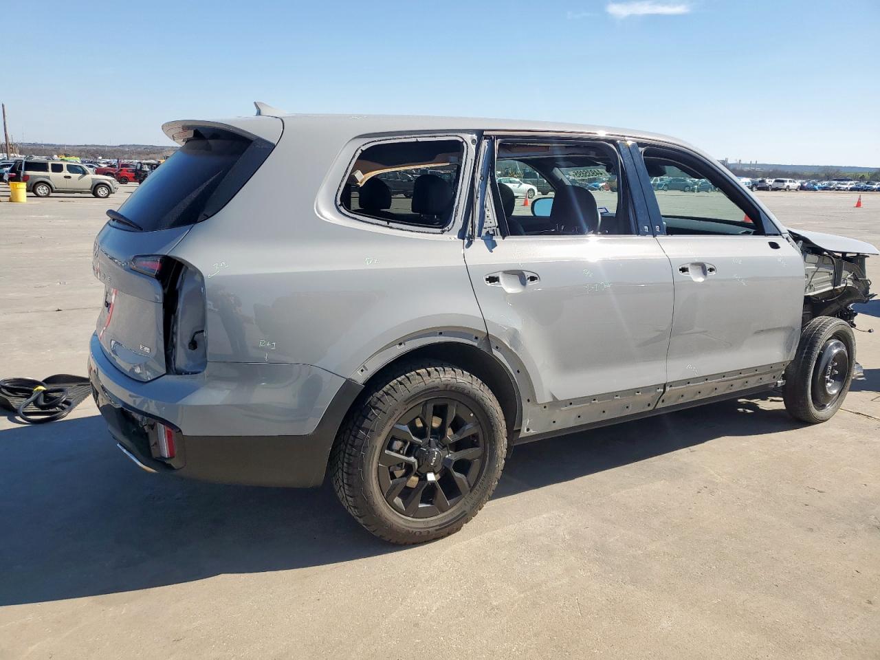 2024 Kia Telluride - Image 3