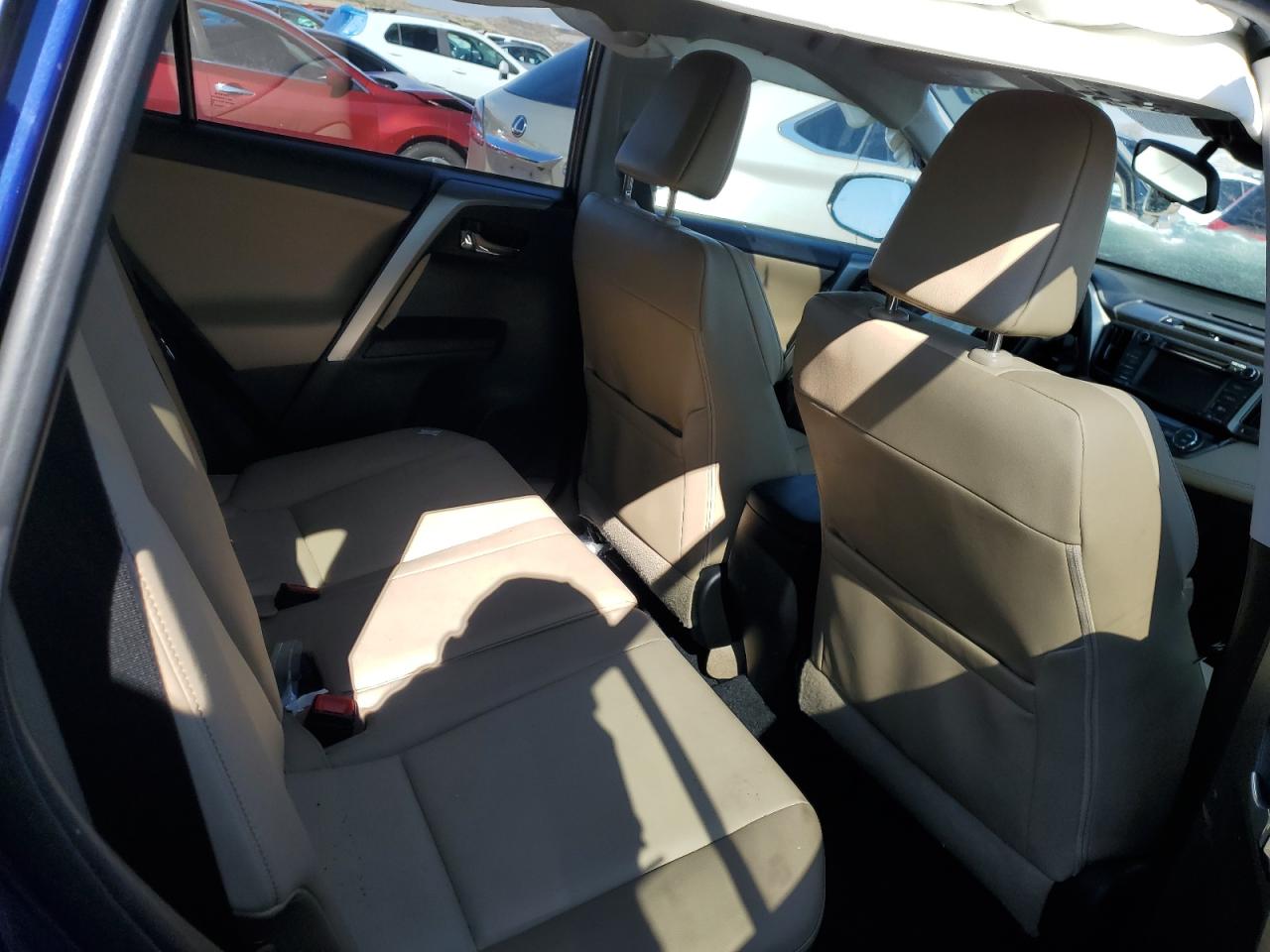2015 Toyota RAV 4 - Image 10