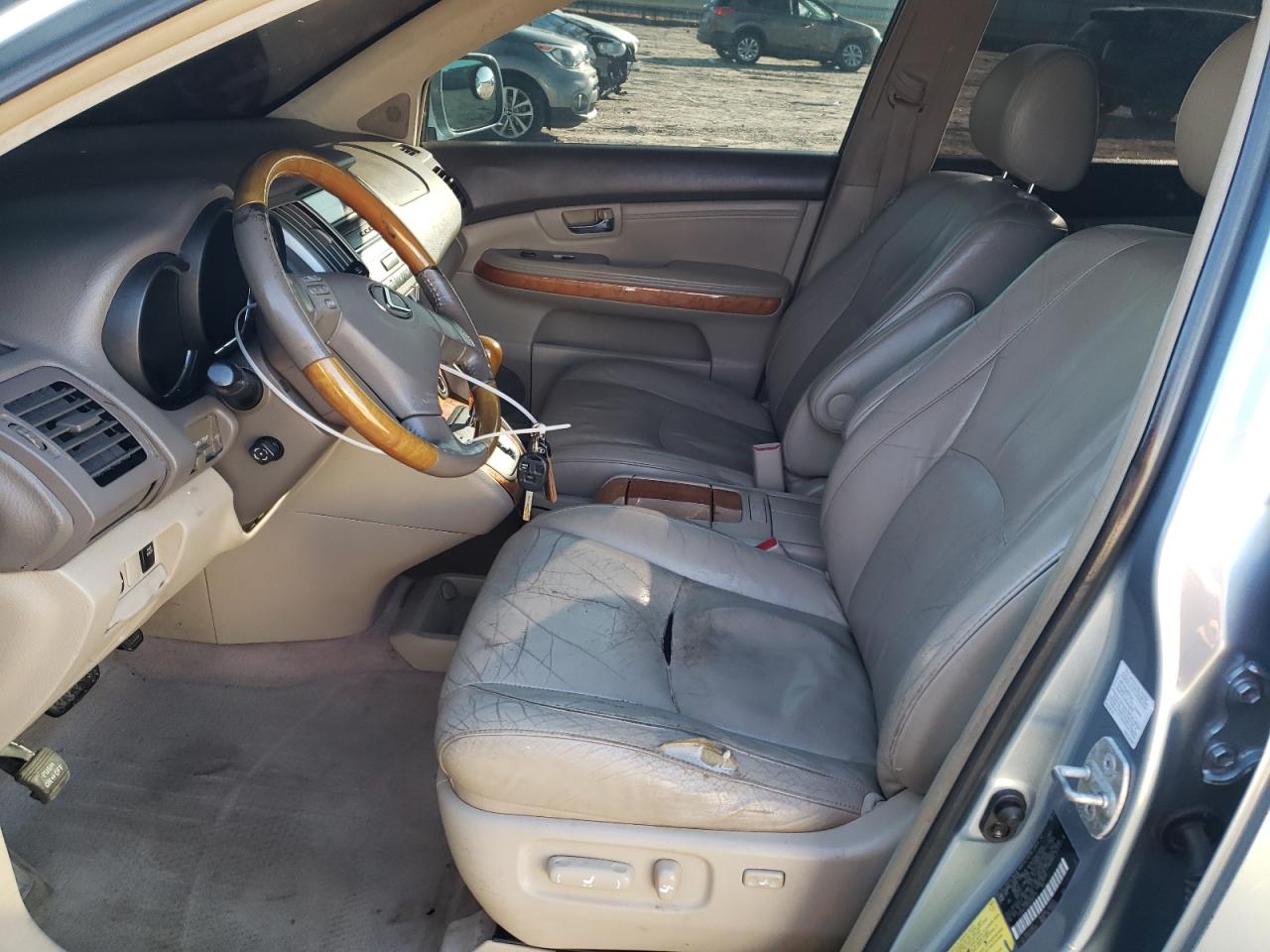 2005 Lexus RX - Image 7
