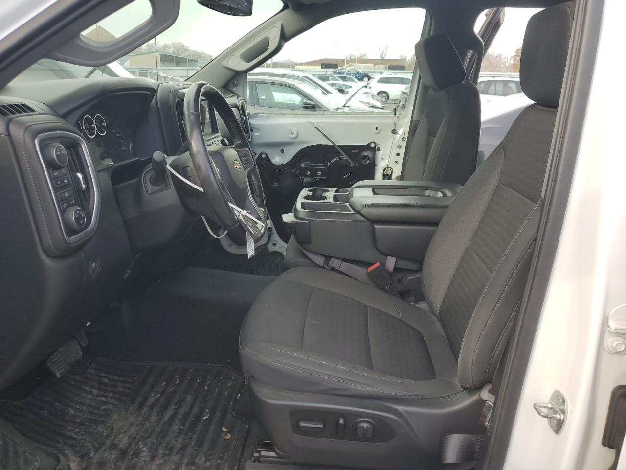 2020 Chevrolet Silverado - Image 7