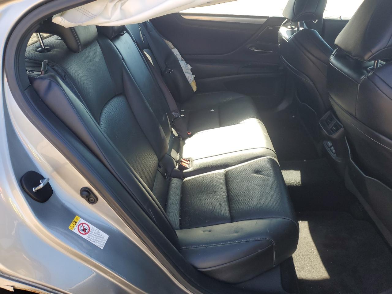2019 Lexus ES - Image 10