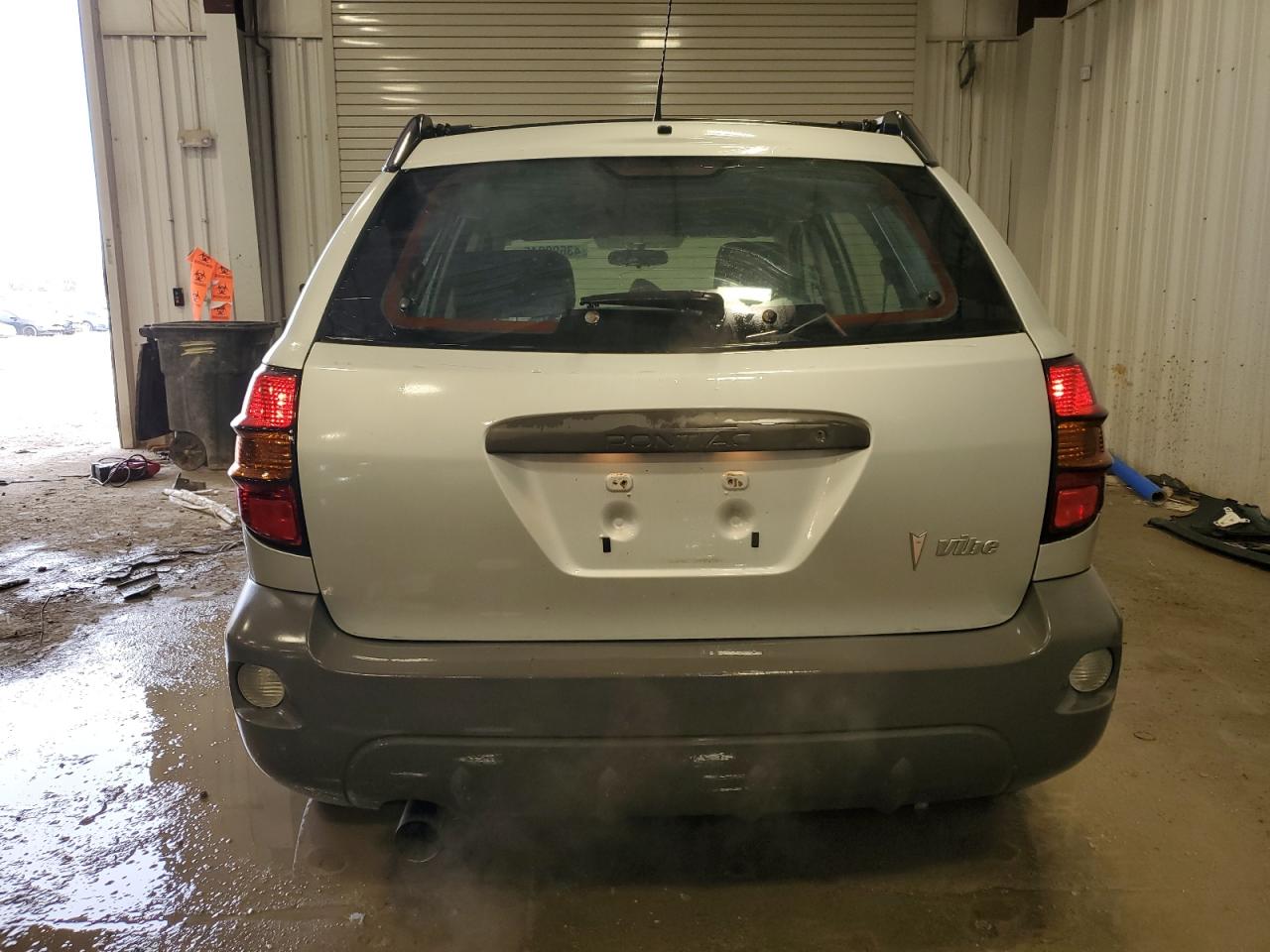 2003 Pontiac Vibe - Image 6