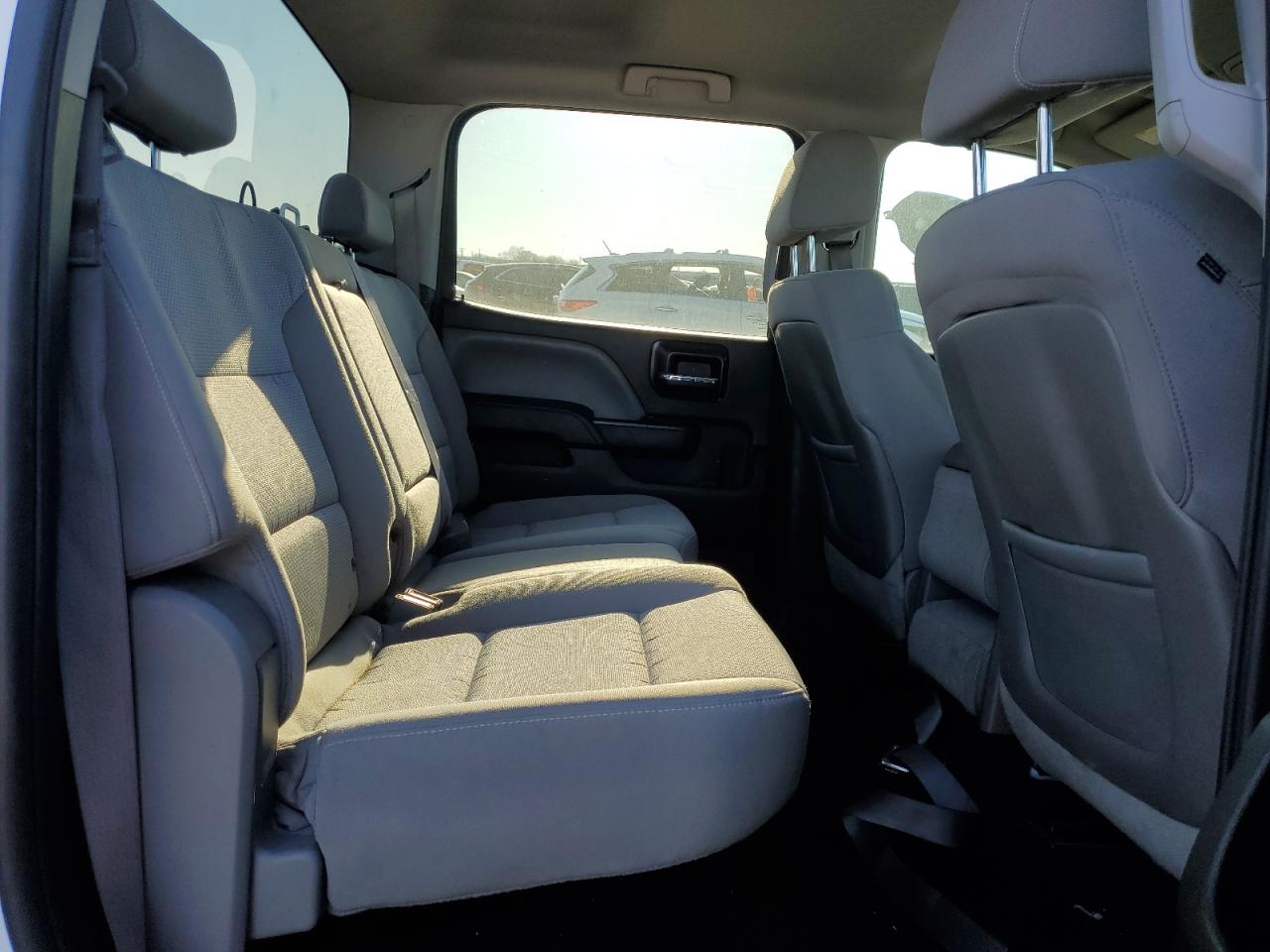 2014 Chevrolet Silverado - Image 10