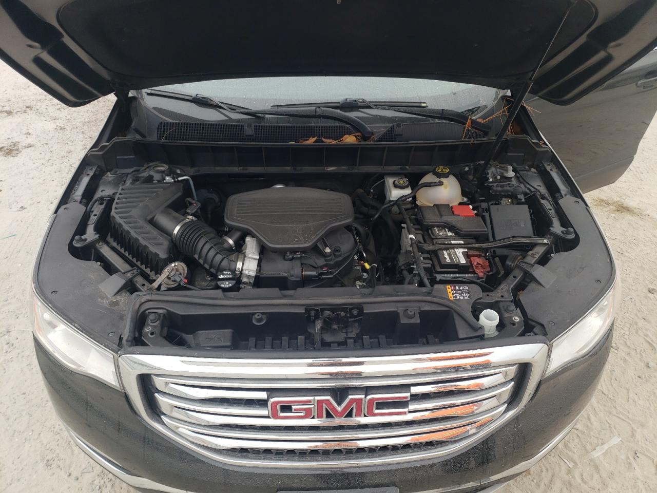 2019 GMC Acadia - Image 13