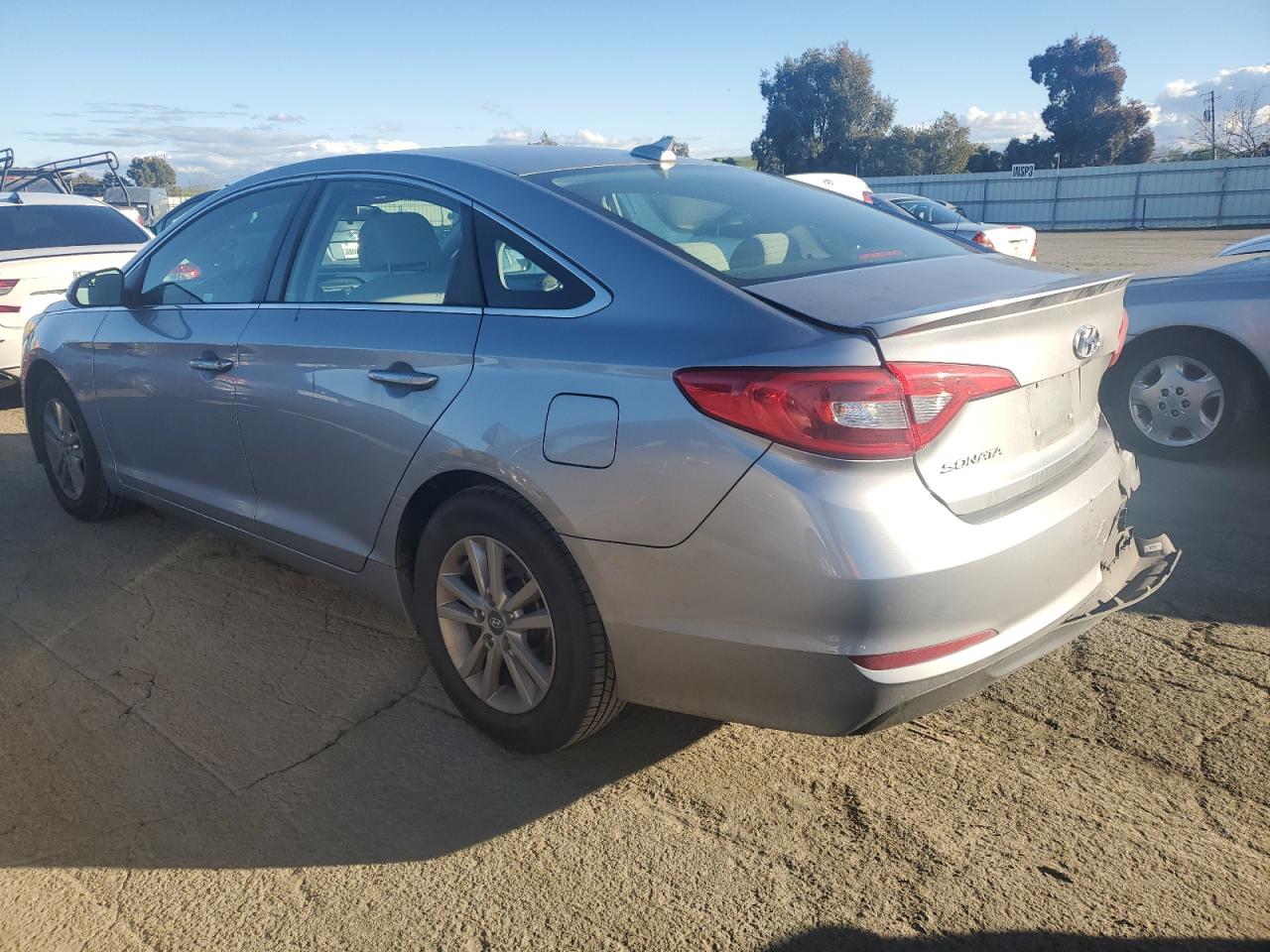 2015 Hyundai Sonata - Image 2