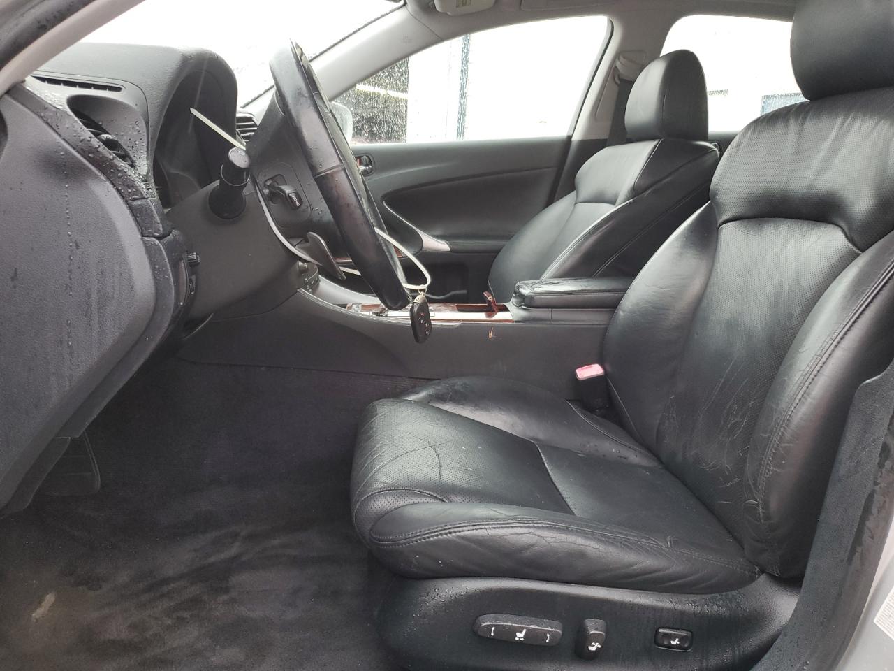 2007 Lexus IS - Image 7