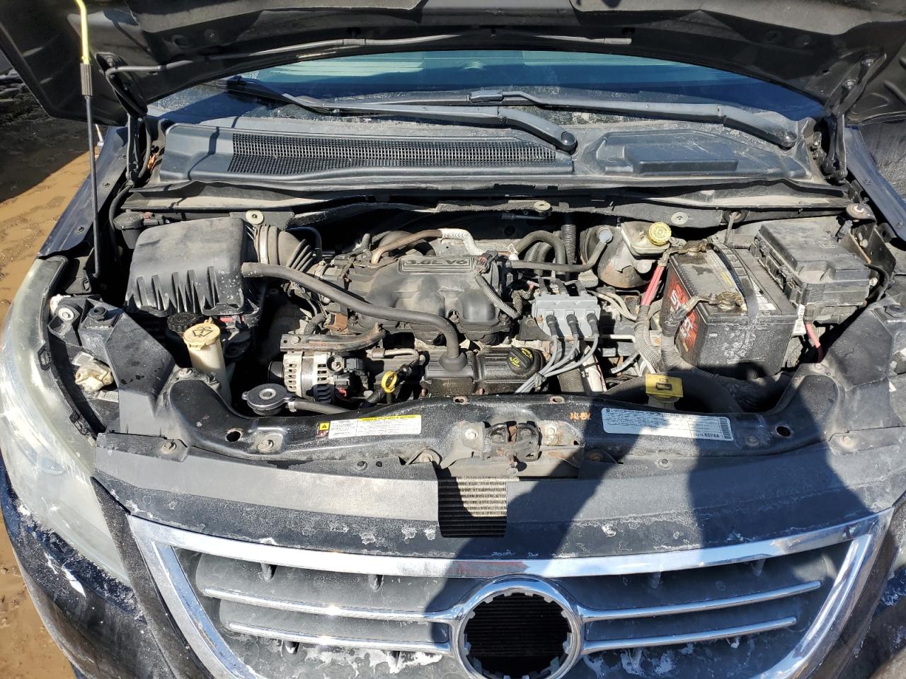 2009 Volkswagen Routan - Image 12