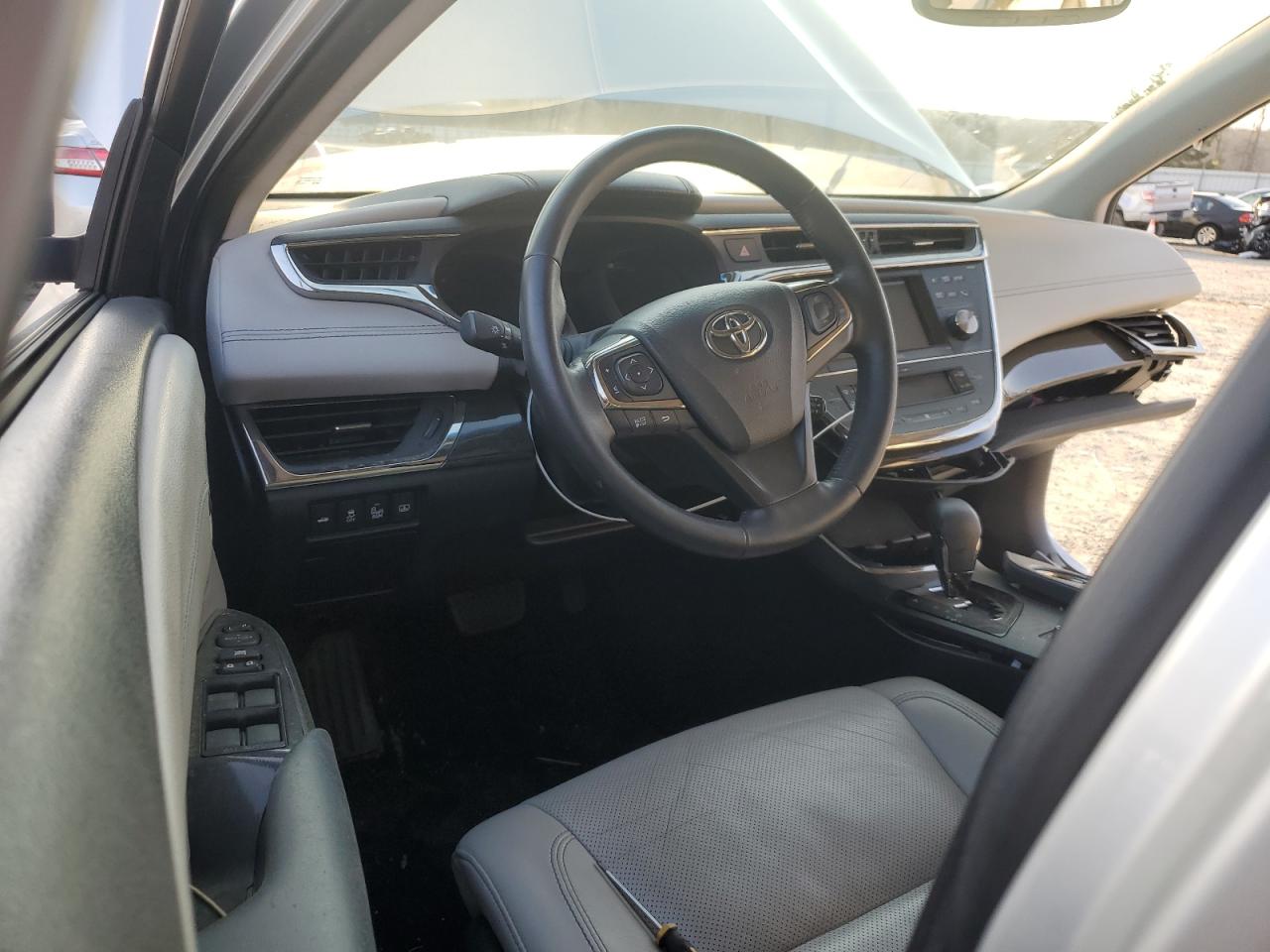 2014 Toyota Avalon - Image 8