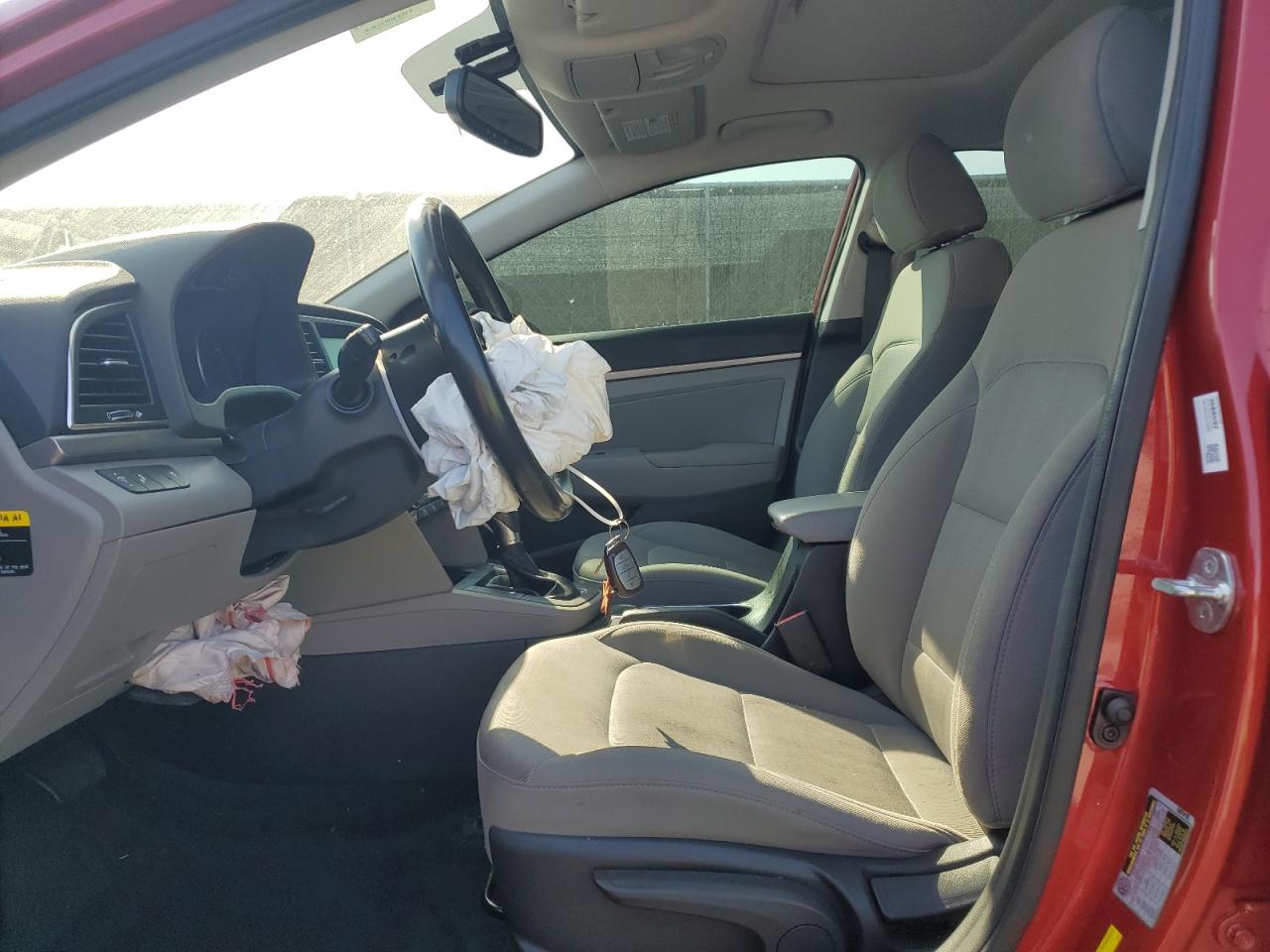 2018 Hyundai Elantra - Image 7