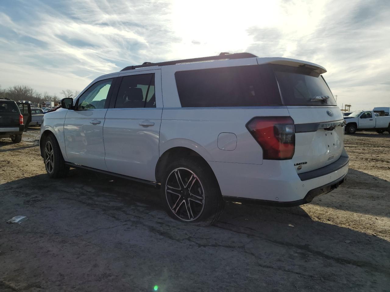 2020 Ford Expedition - Image 2