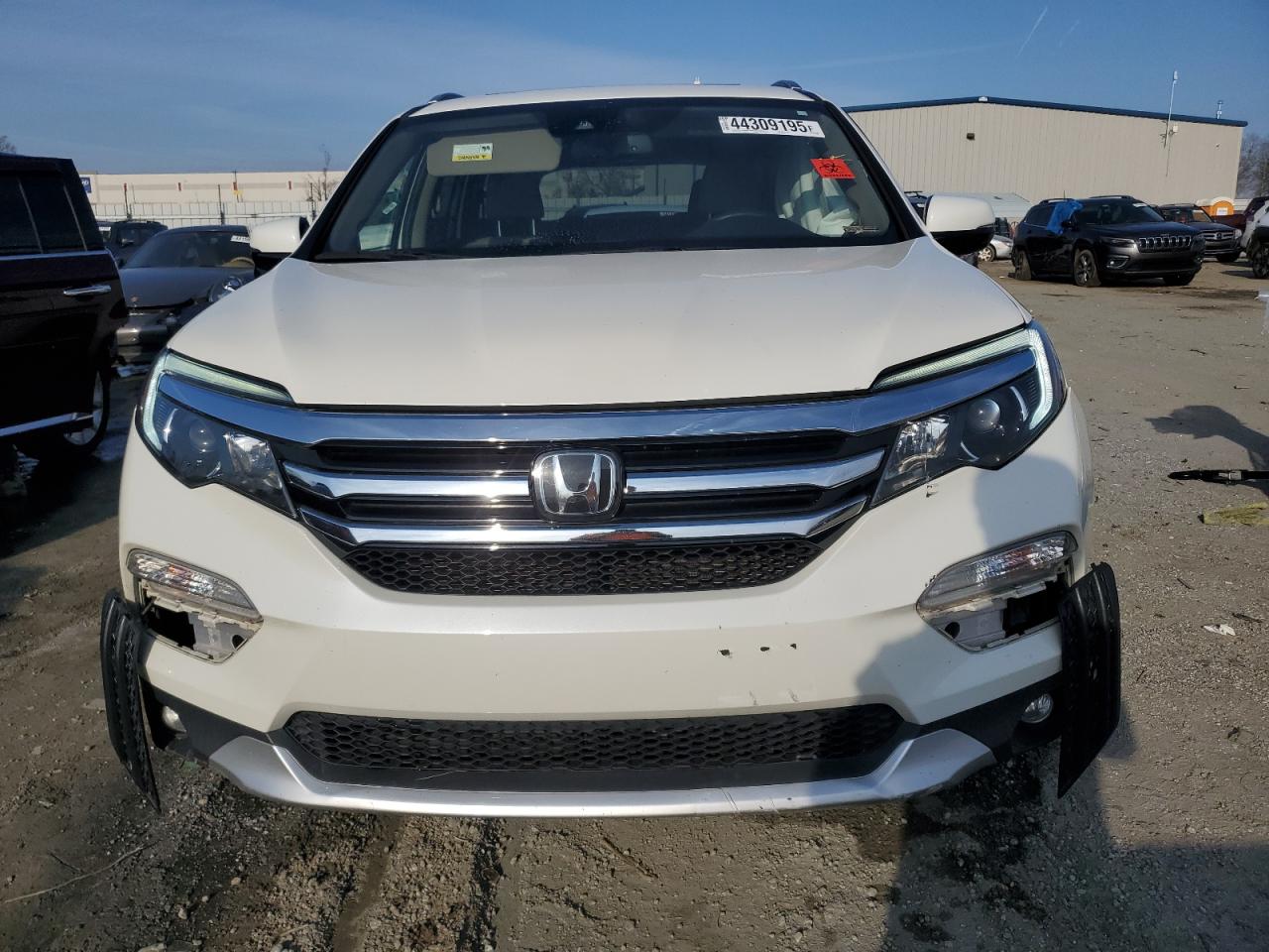 2017 Honda Pilot - Image 5