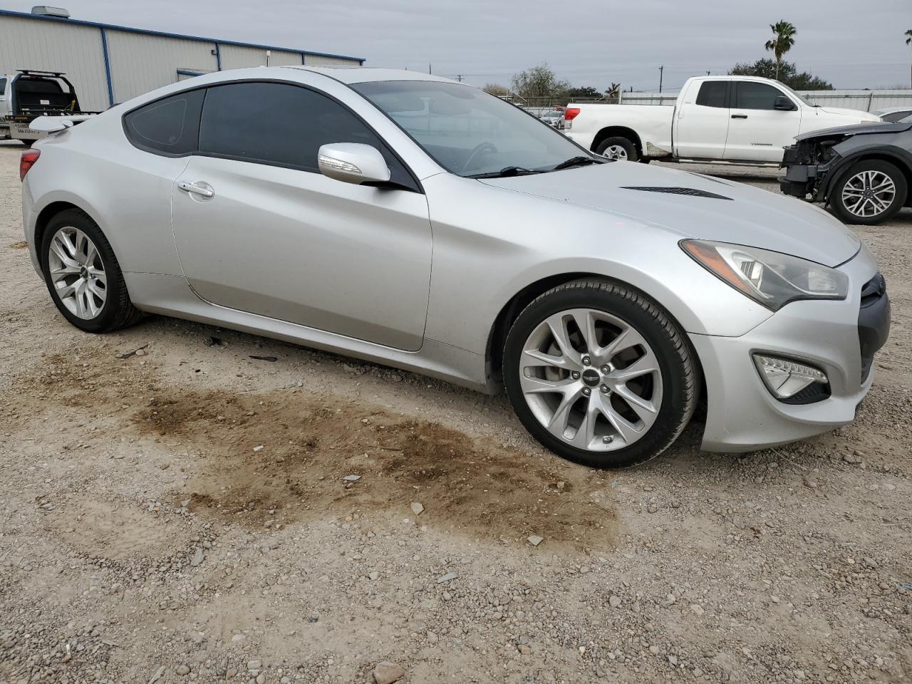 2013 Hyundai Genesis - Image 4