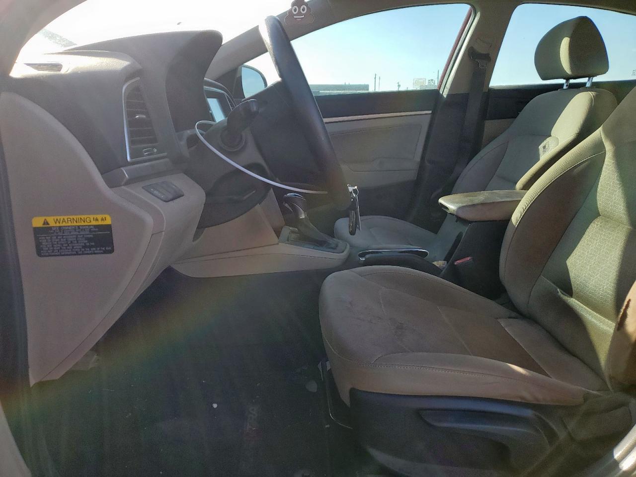 2017 Hyundai Elantra - Image 7