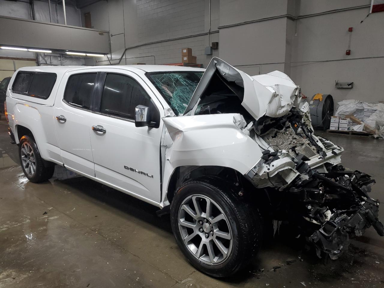 2022 GMC Canyon - Image 4