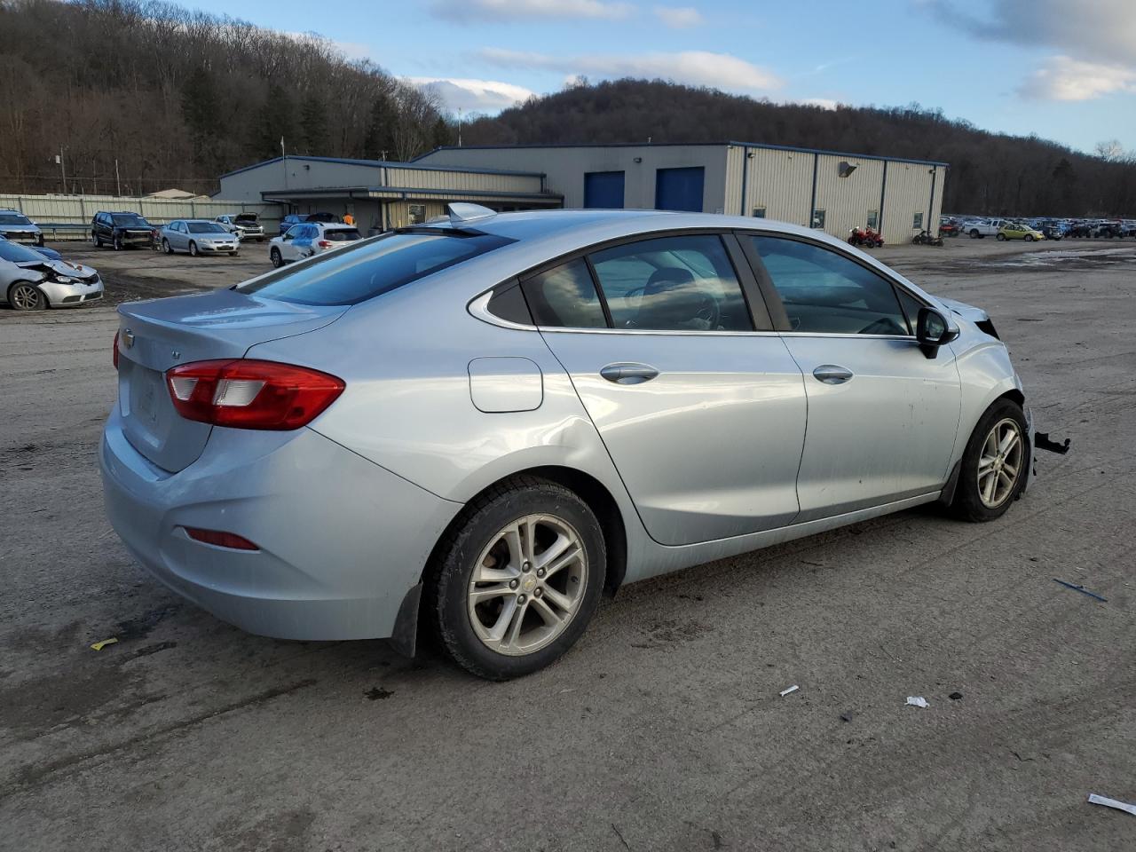 2017 Chevrolet Cruze - Image 3
