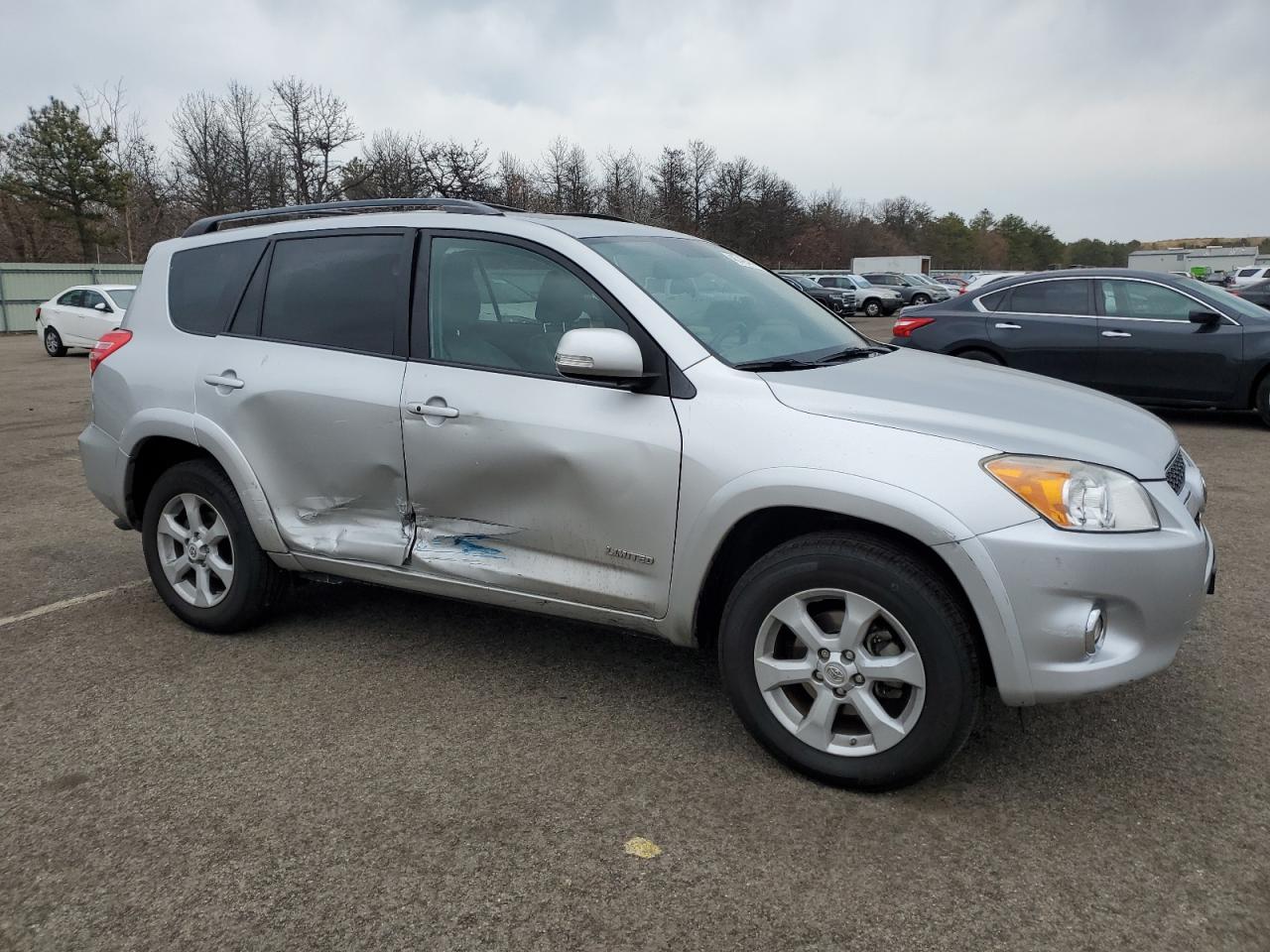 2012 Toyota RAV 4 - Image 4