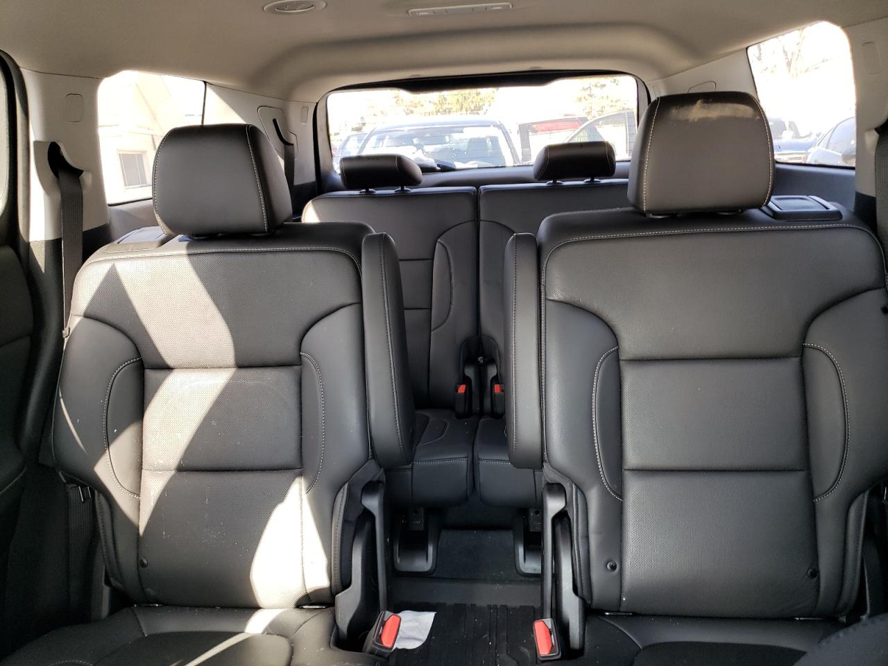 2022 GMC Acadia - Image 10