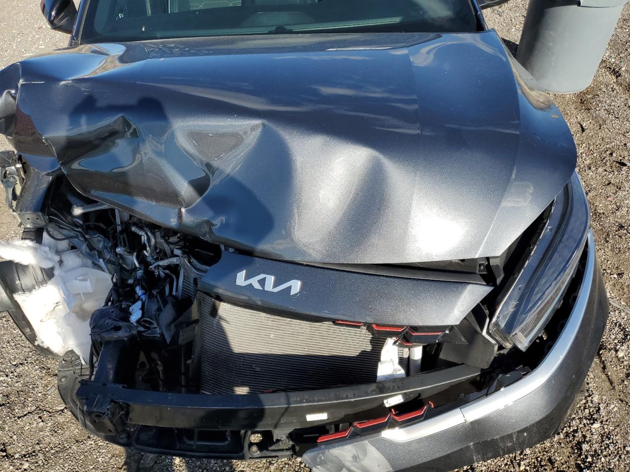 2023 Kia Forte - Image 11