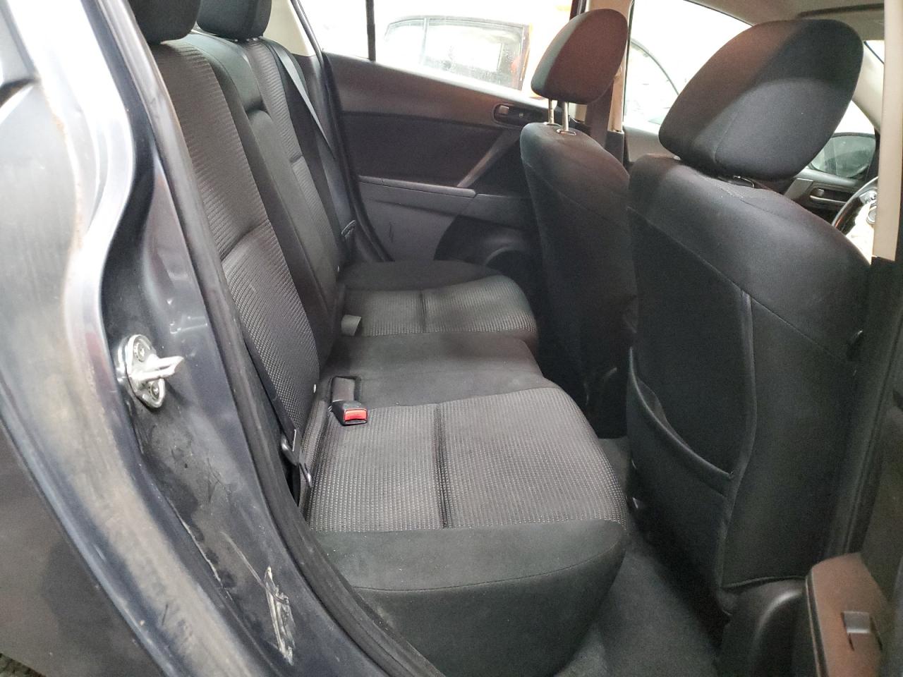 2012 Mazda 3 - Image 10