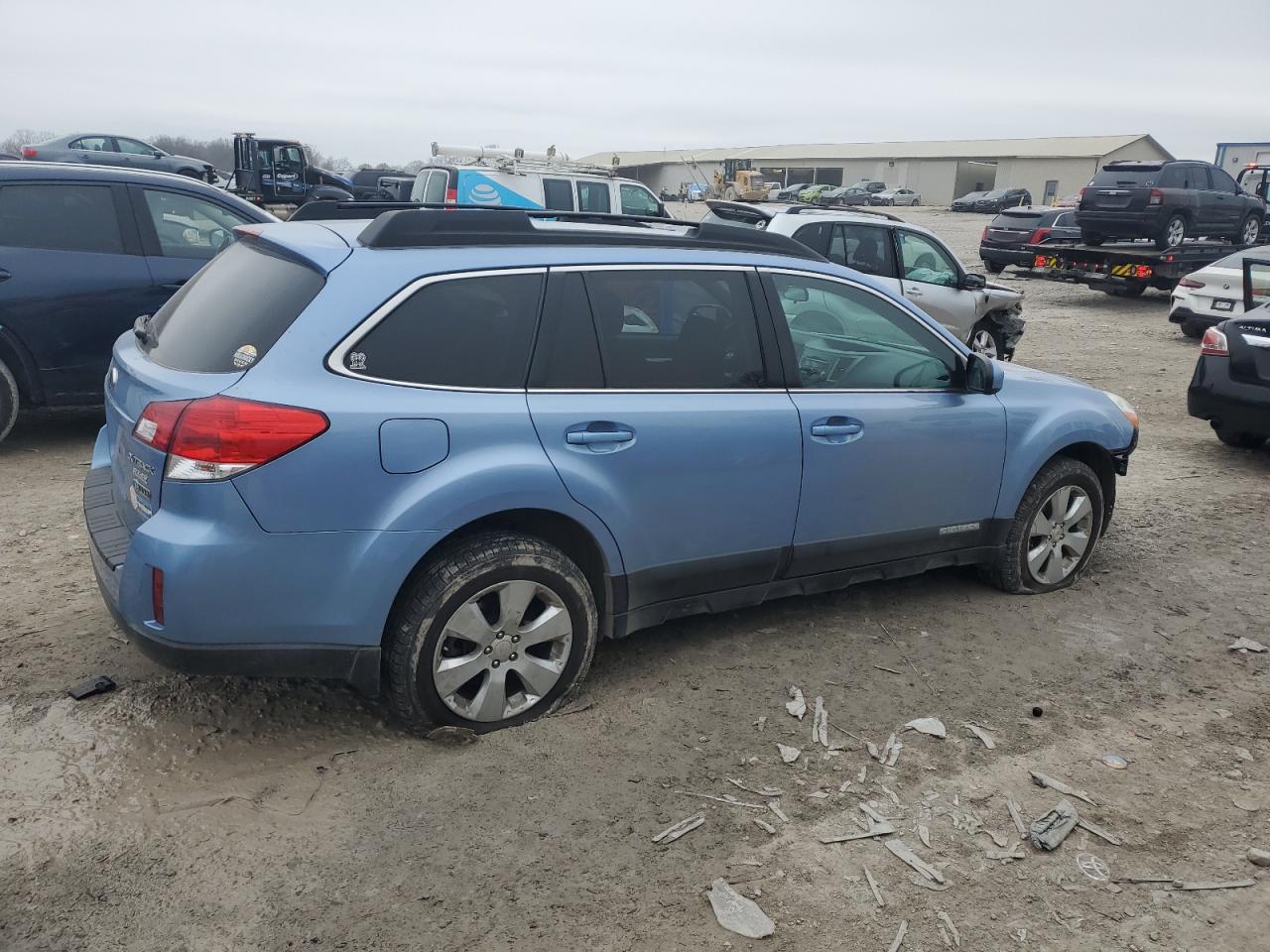 2010 Subaru Outback - Image 3