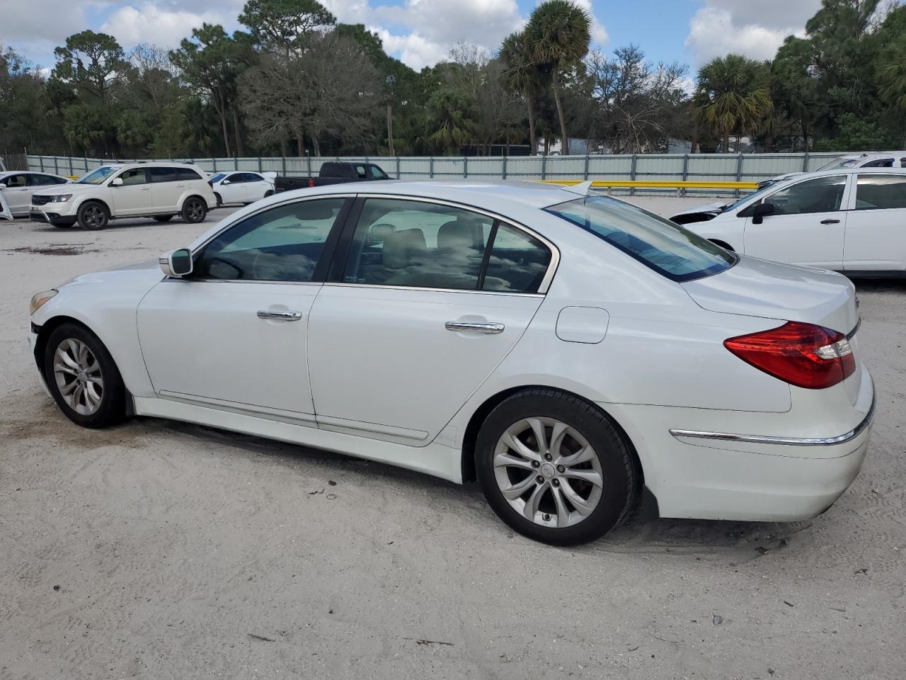 2012 Hyundai Genesis - Image 2