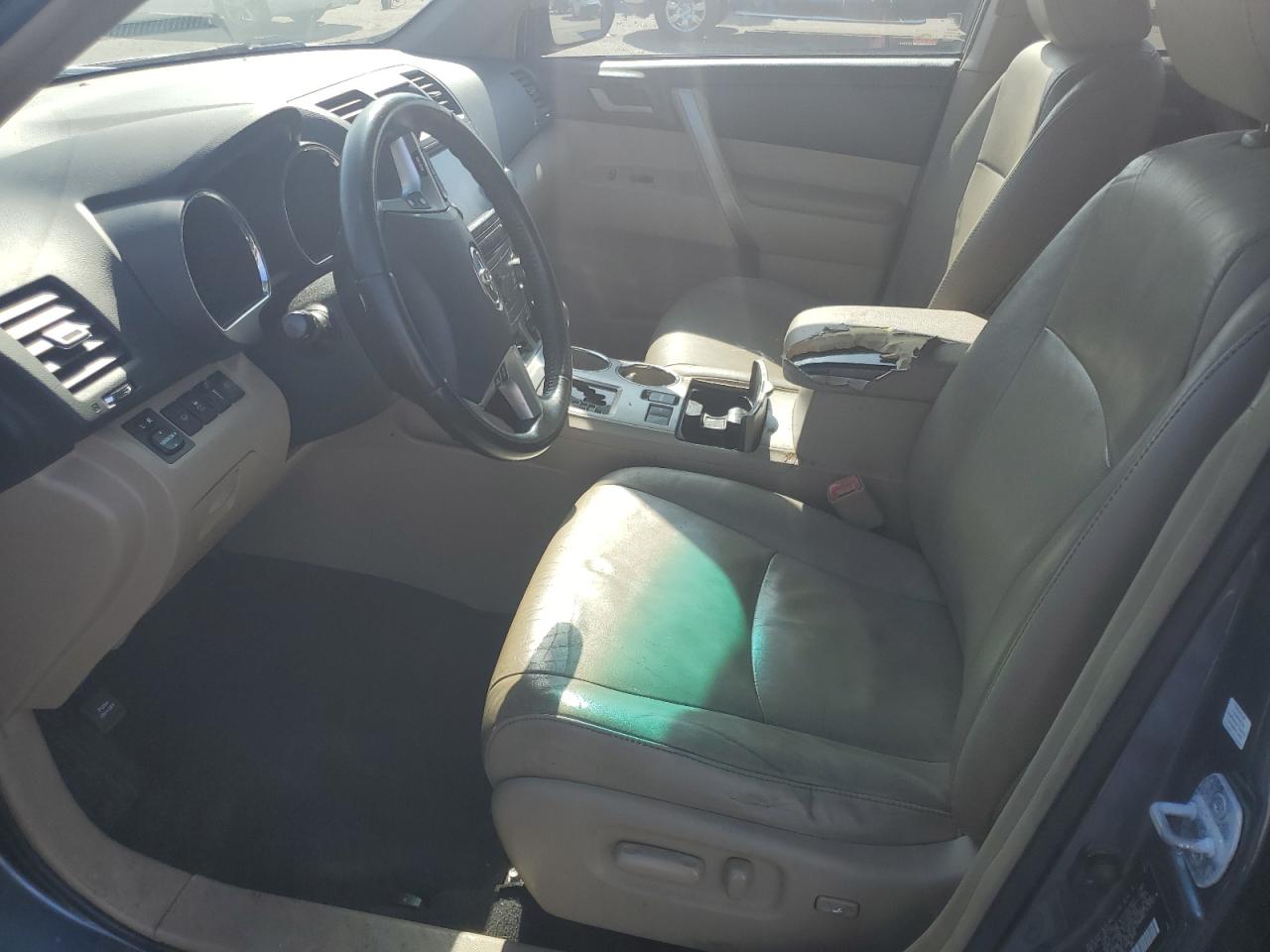 2012 Toyota Highlander - Image 7