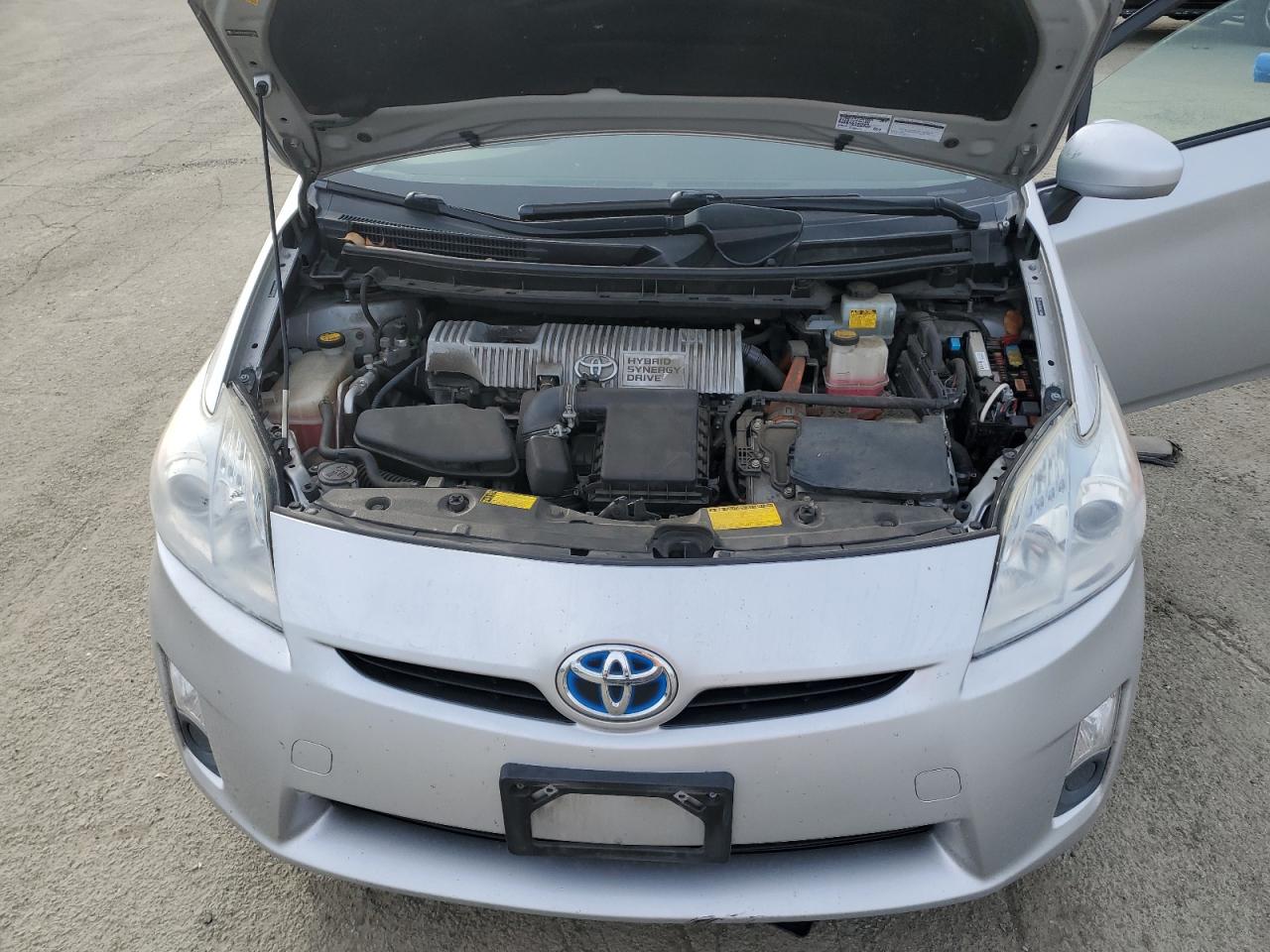 2010 Toyota Prius - Image 11