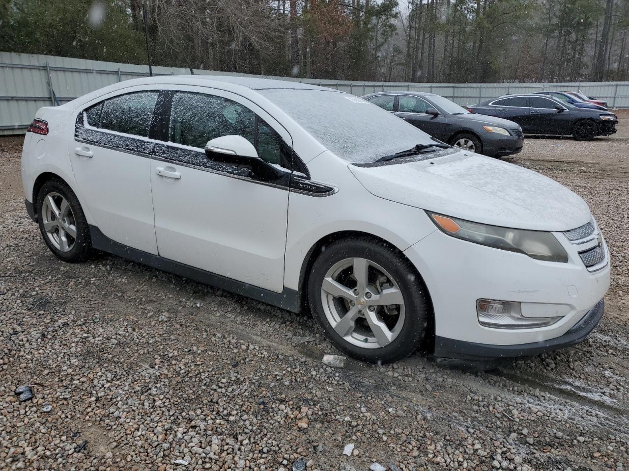 2012 Chevrolet Volt - Image 4