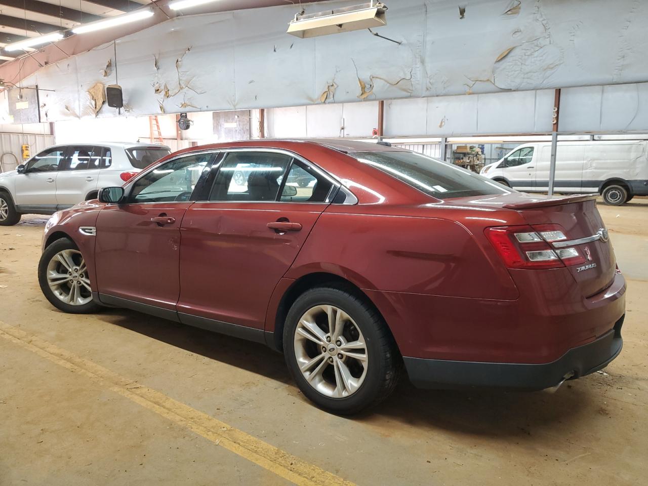 2014 Ford Taurus - Image 2