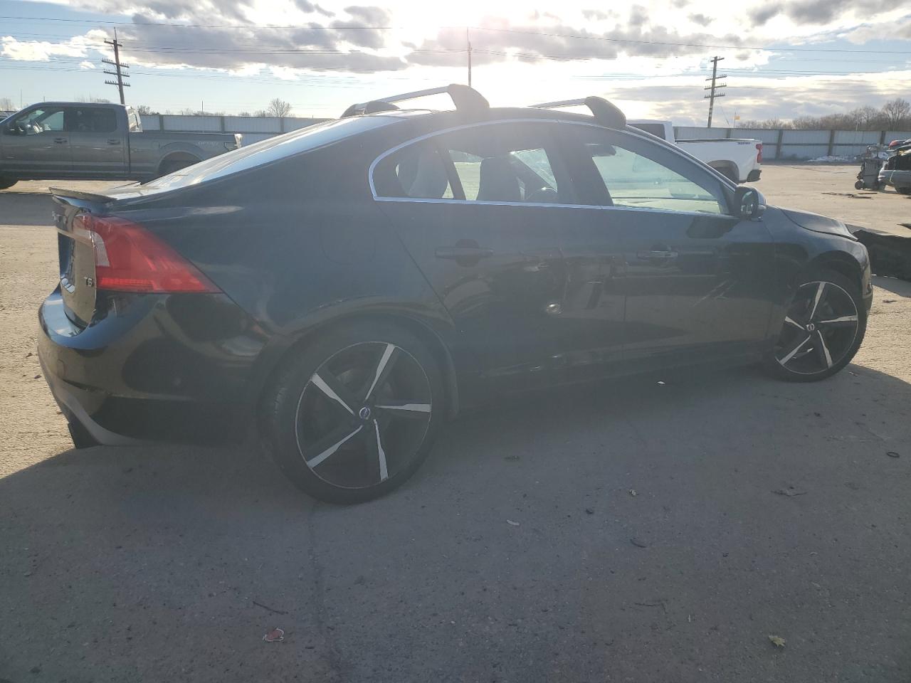 2016 Volvo S60 - Image 3