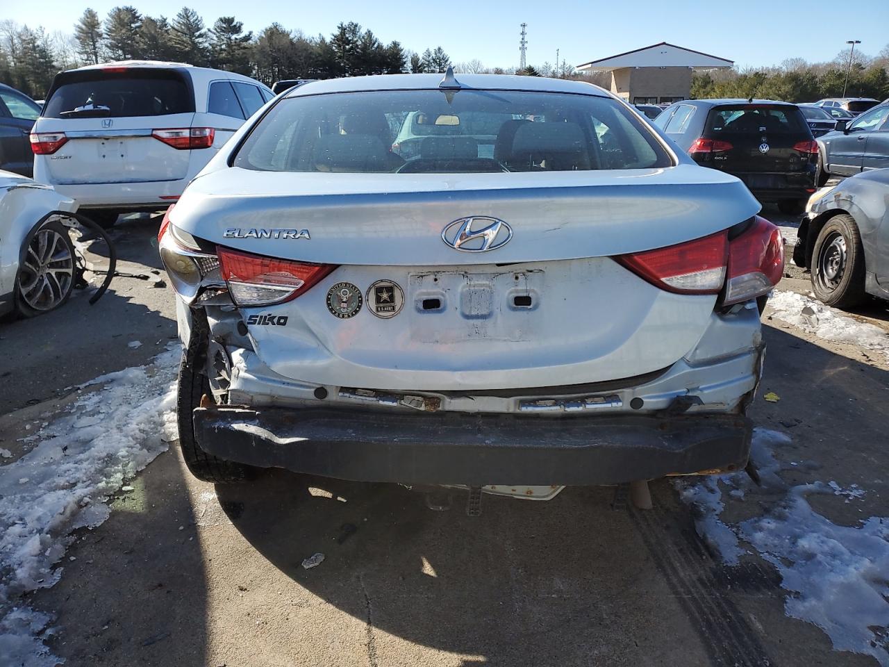 2012 Hyundai Elantra - Image 6