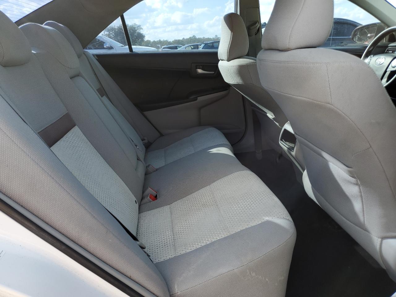 2012 Toyota Camry - Image 10