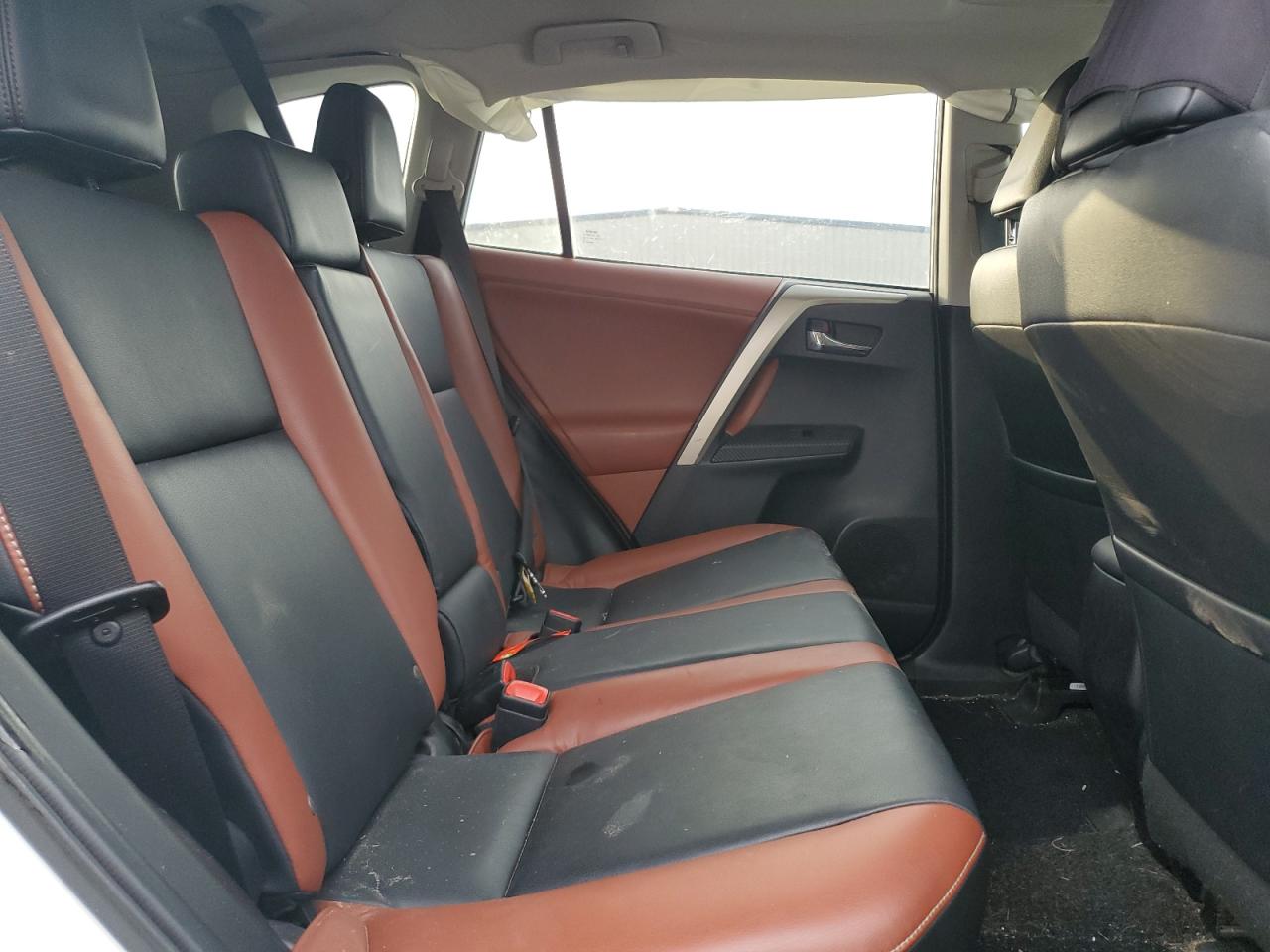 2013 Toyota RAV 4 - Image 11