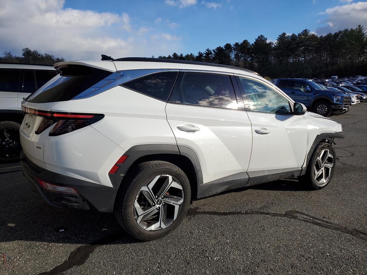 2023 Hyundai Tucson - Image 3