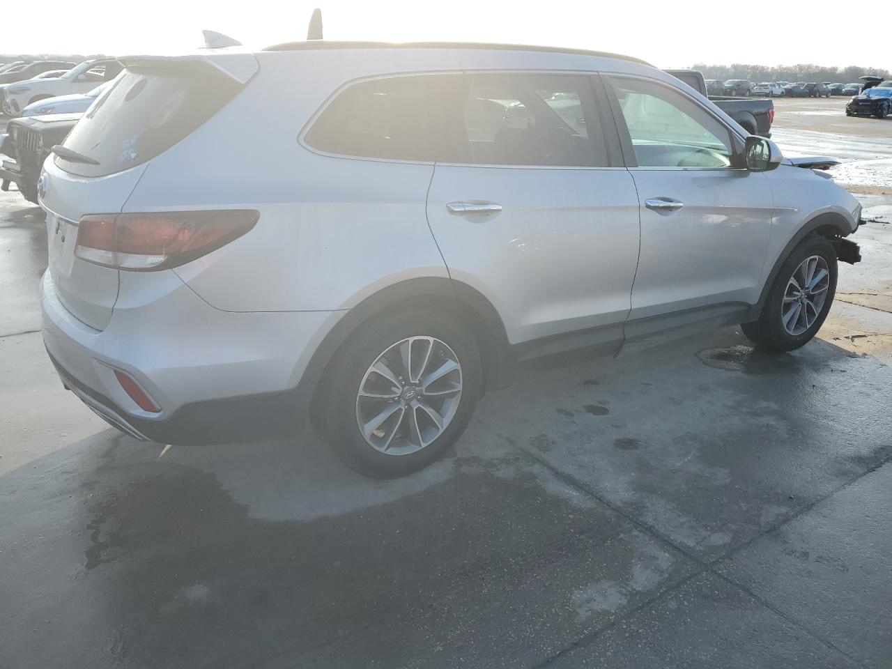 2017 Hyundai Santa Fe - Image 3