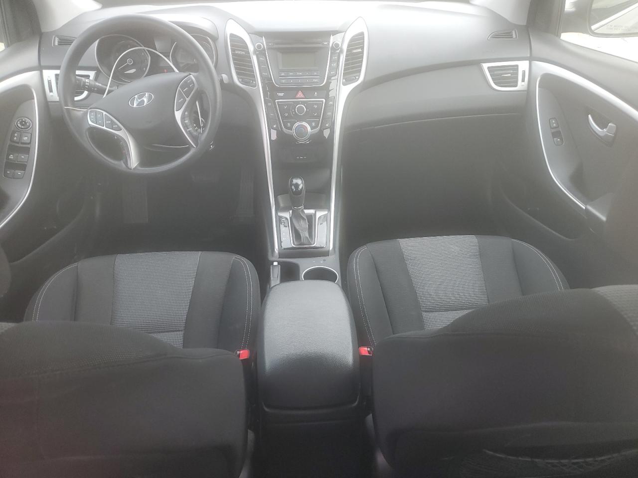 2014 Hyundai Elantra - Image 8
