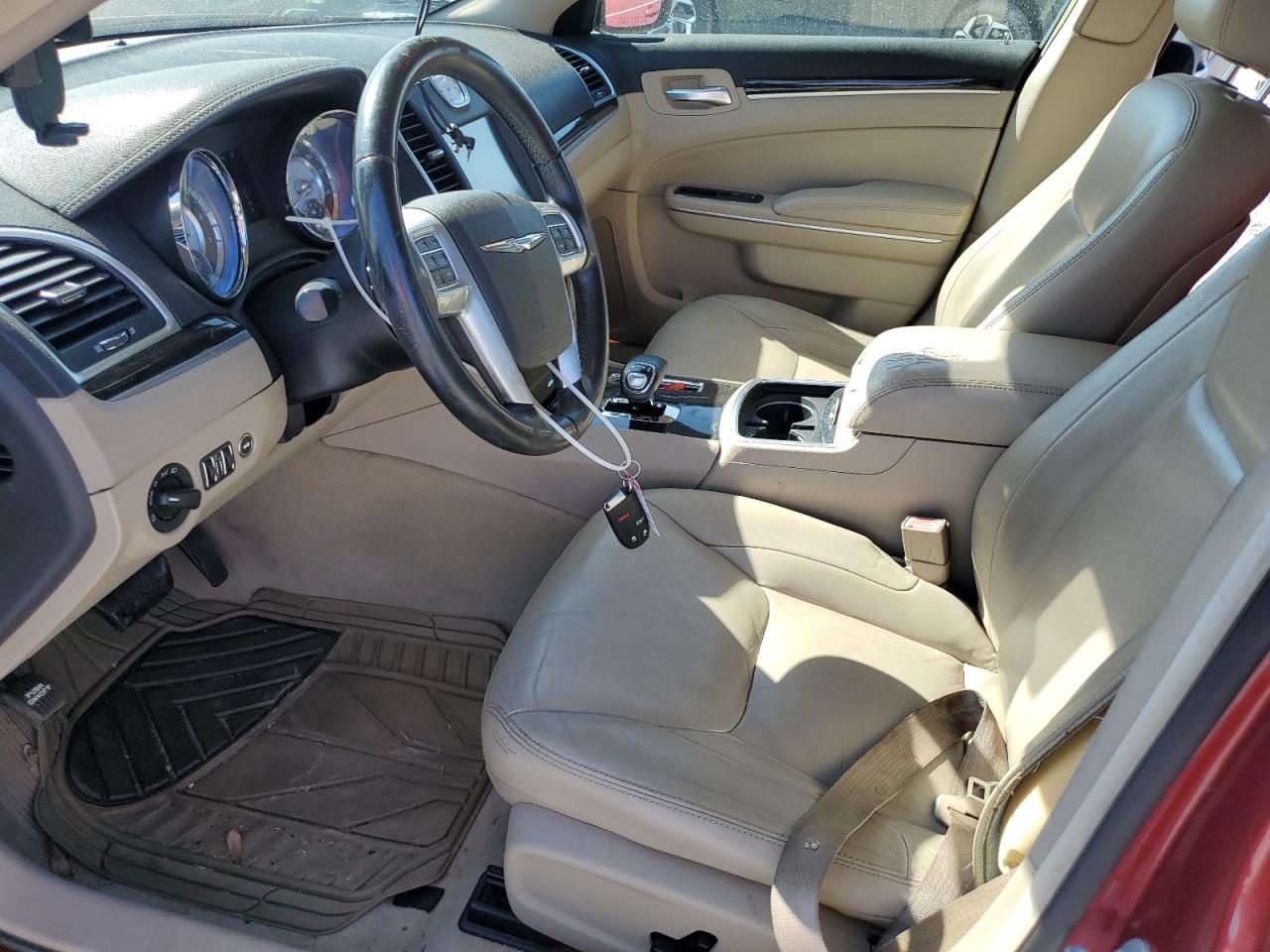 2013 Chrysler 300 - Image 7
