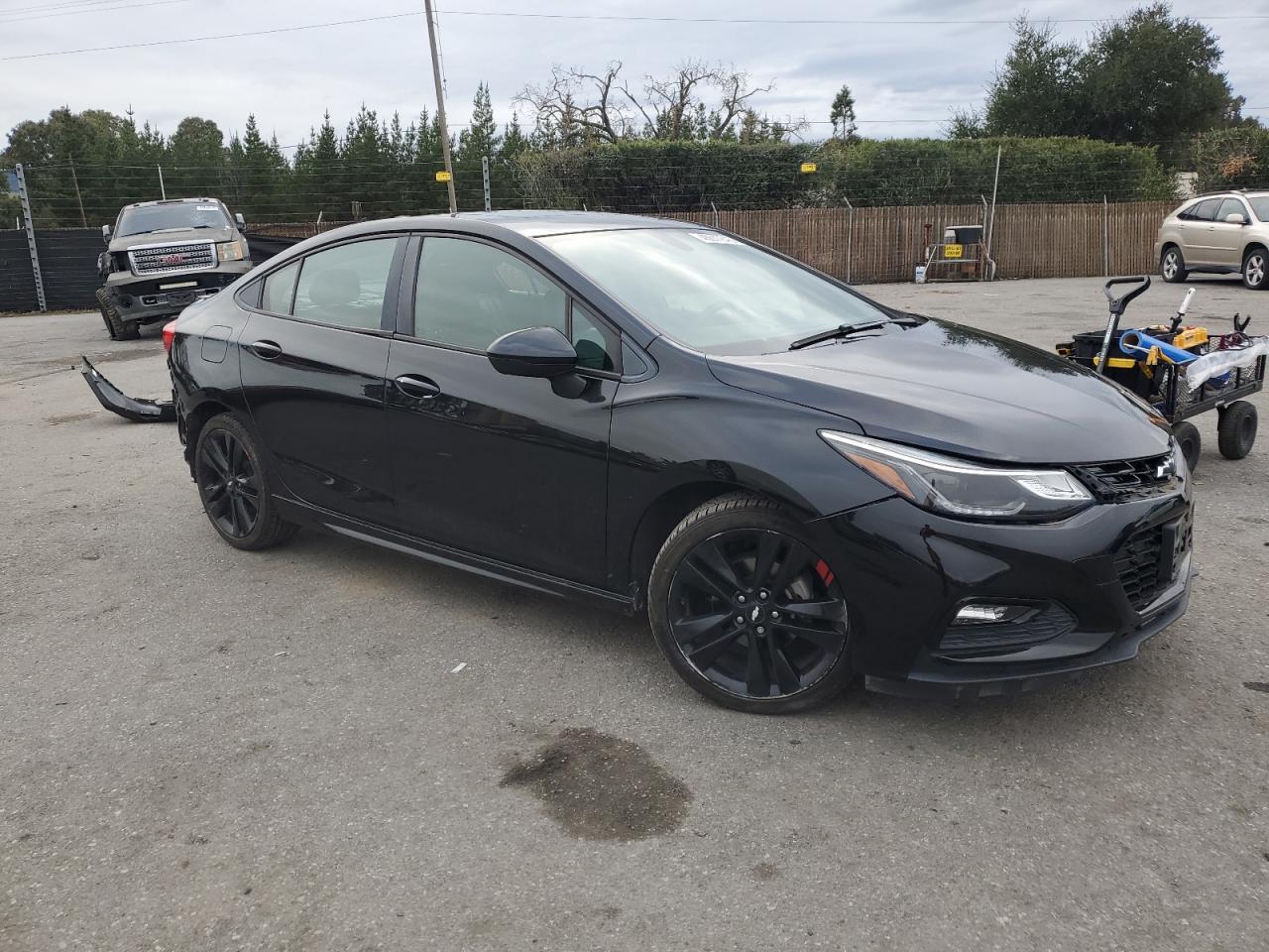 2018 Chevrolet Cruze - Image 4