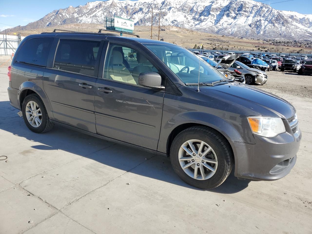 2016 Dodge Caravan - Image 4