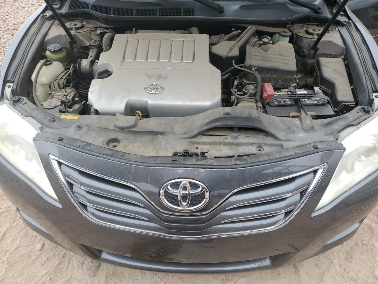 2010 Toyota Camry - Image 11