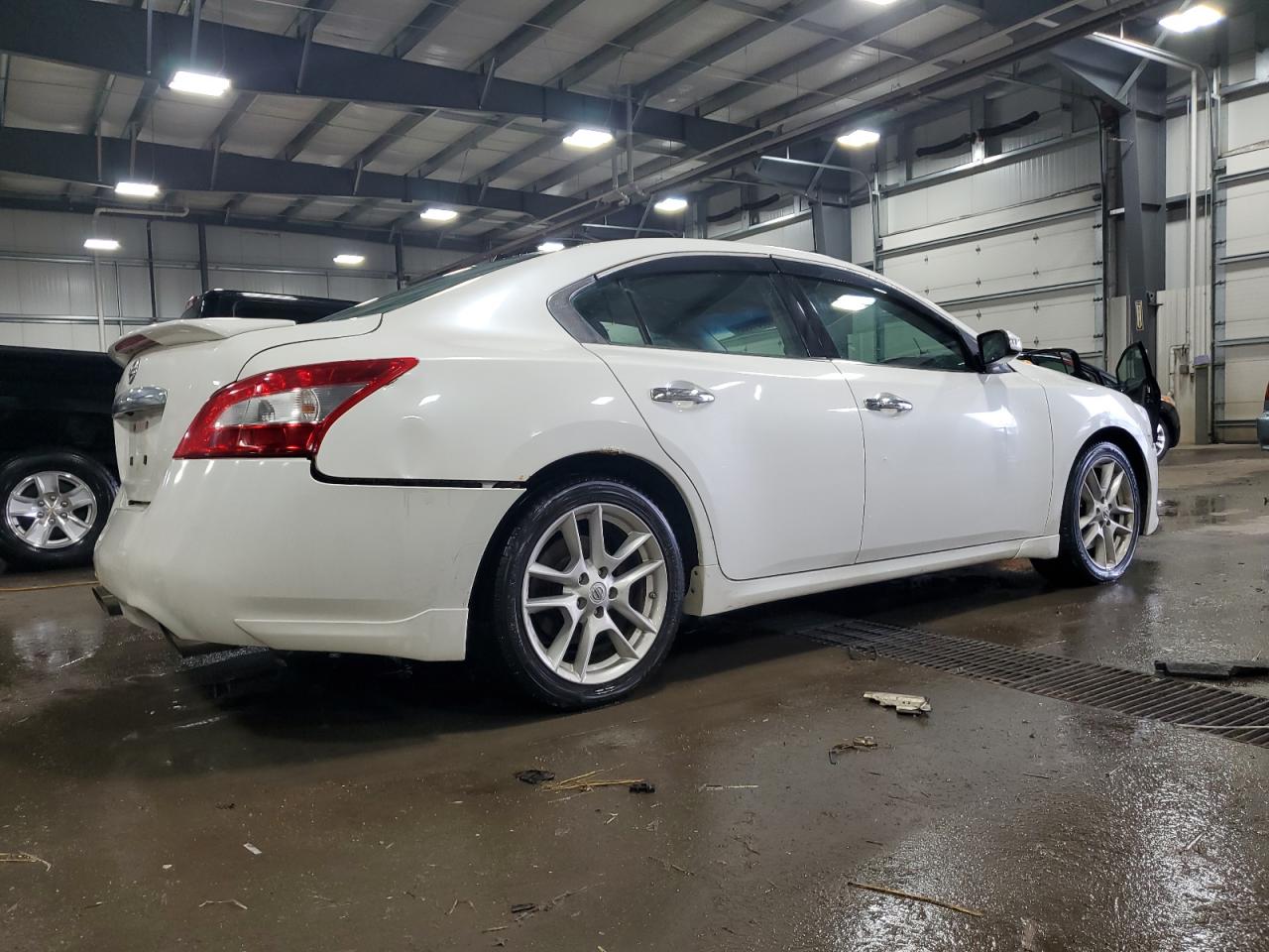2009 Nissan Maxima - Image 3