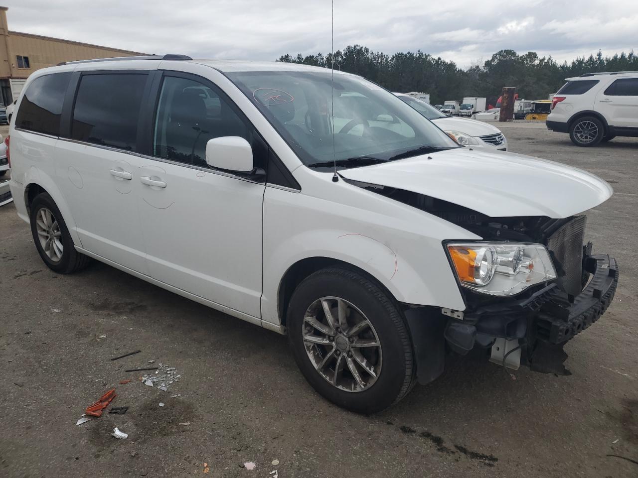 2019 Dodge Caravan - Image 4