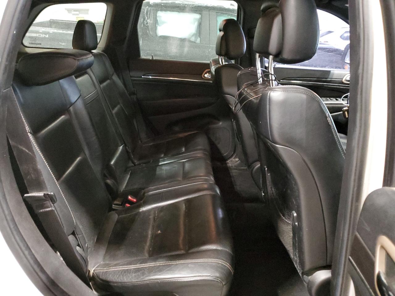 2014 Jeep Grand Cherokee - Image 11