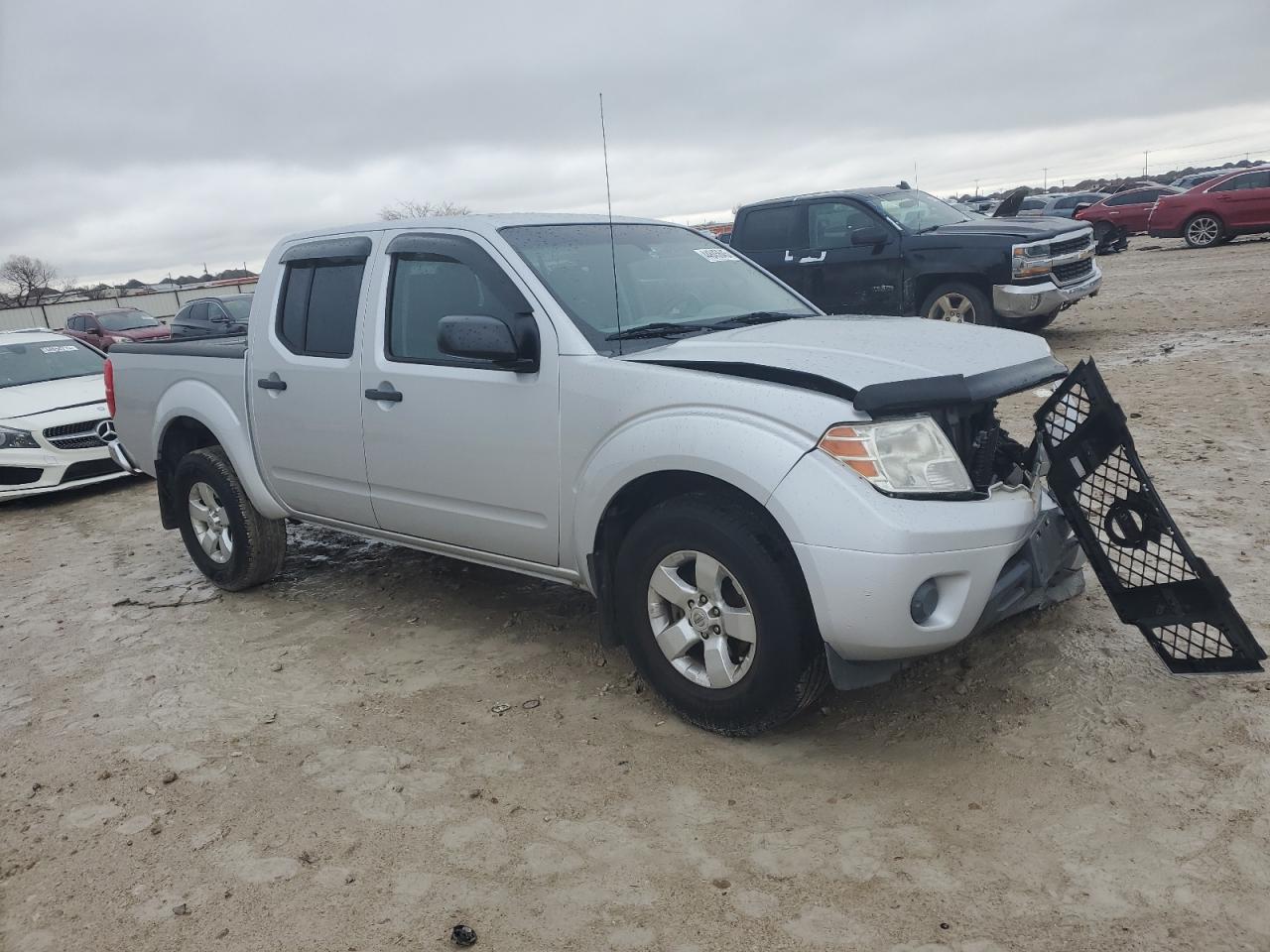 2012 Nissan Navara (Frontier) - Image 4
