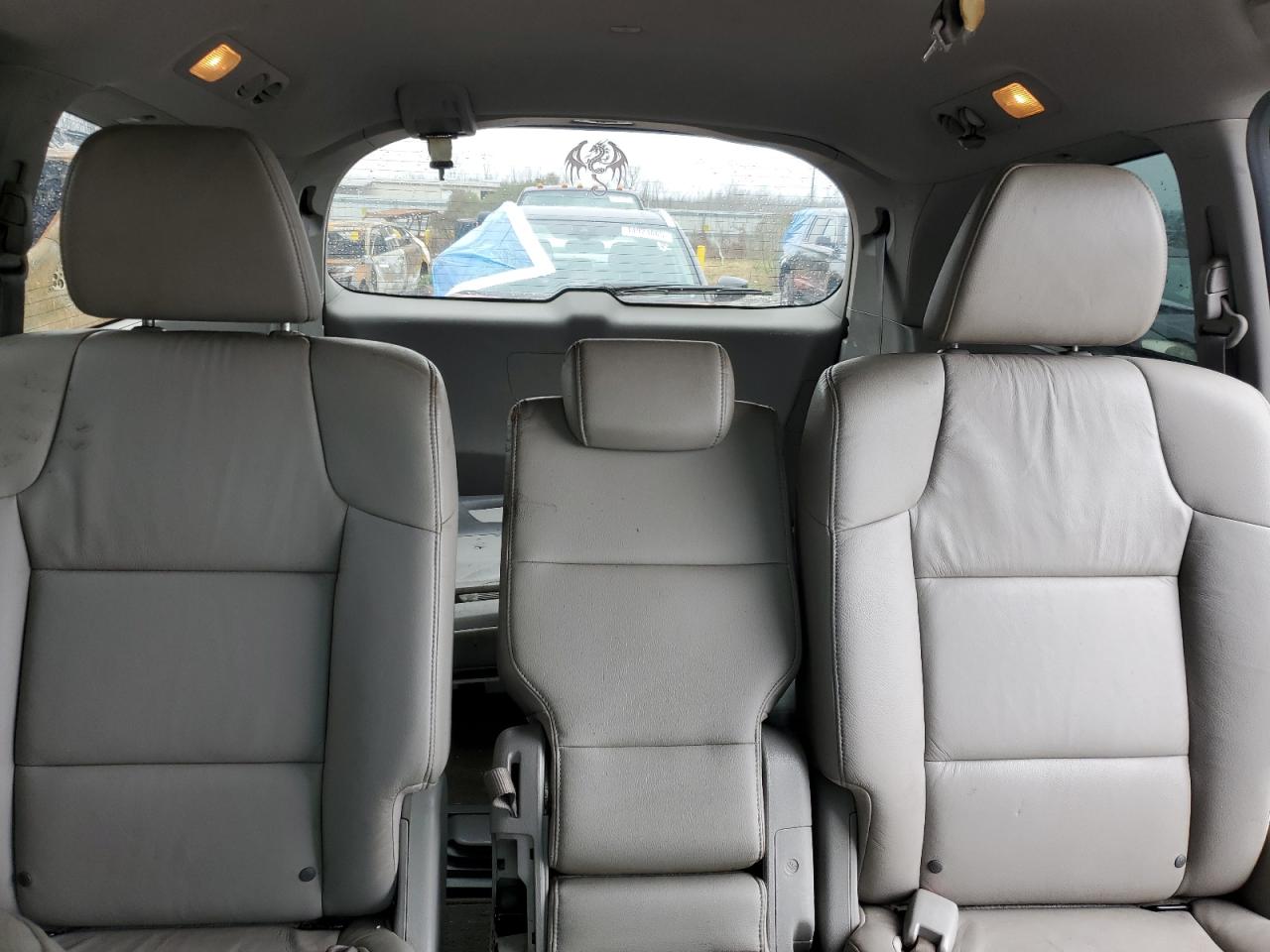 2012 Honda Odyssey - Image 10