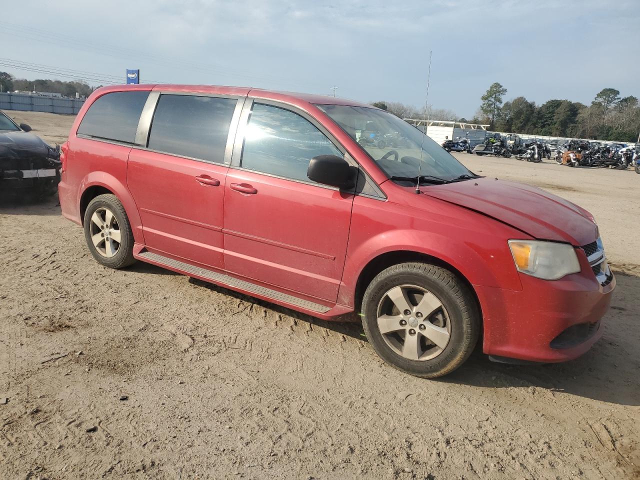 2013 Dodge Caravan - Image 4