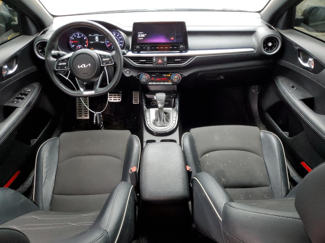 2023 Kia Forte - Image 8