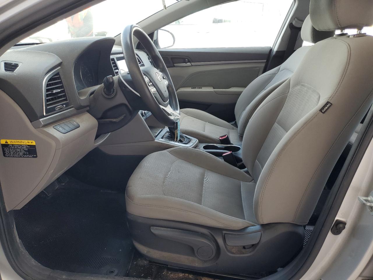 2017 Hyundai Elantra - Image 7